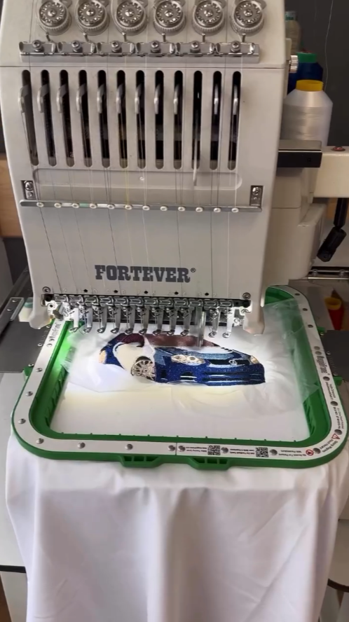 what is applique embroidery