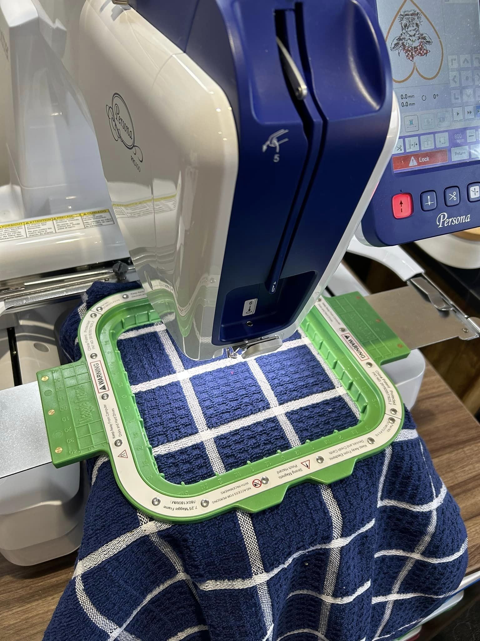 Mastering Large Thread Spools for Flawless Machine Embroidery