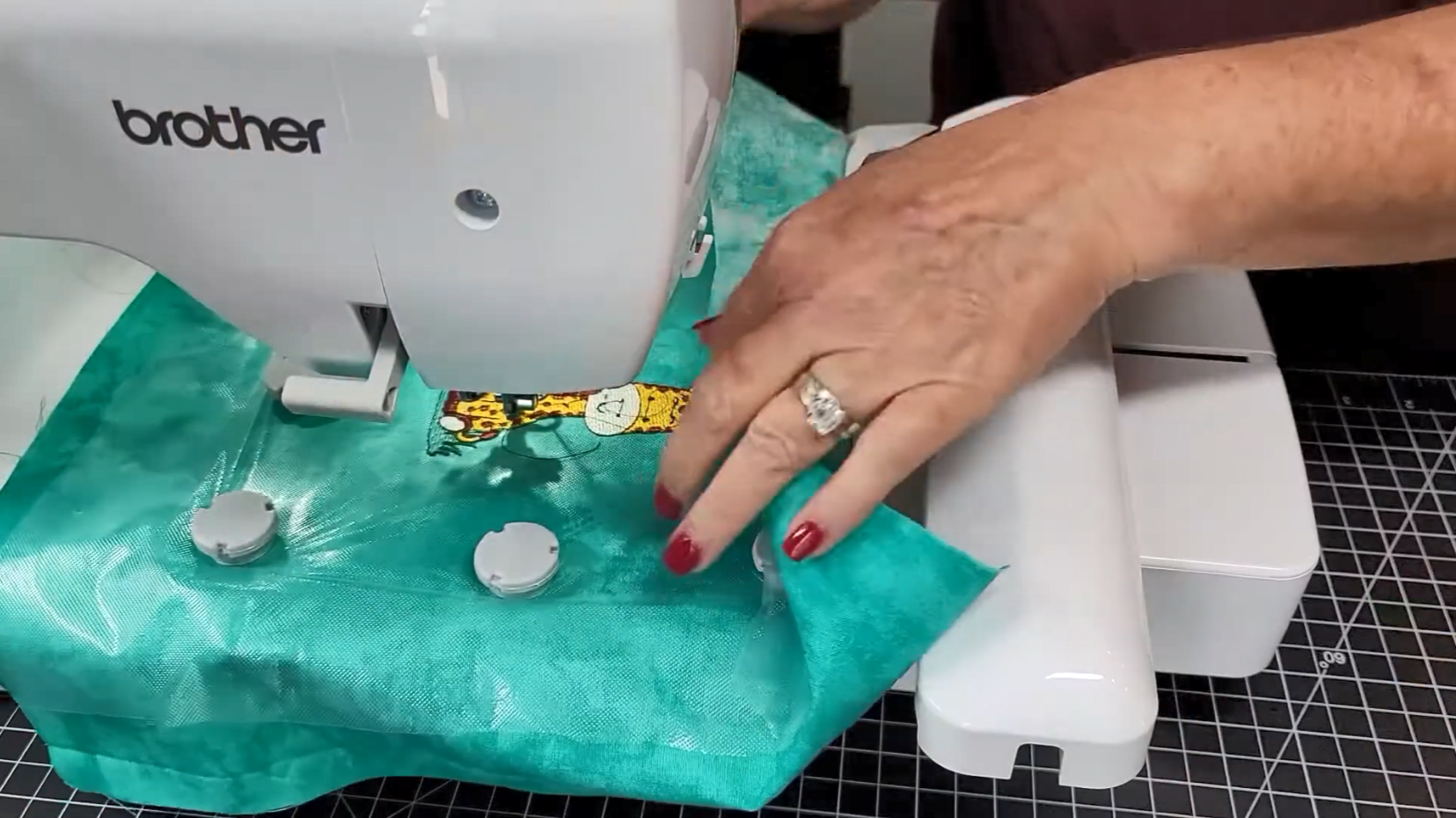 can you use embroidery thread for sewing
